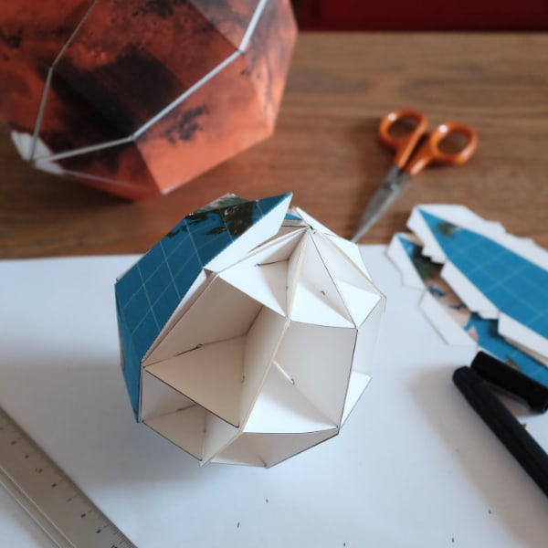 generate-your-paper-globe